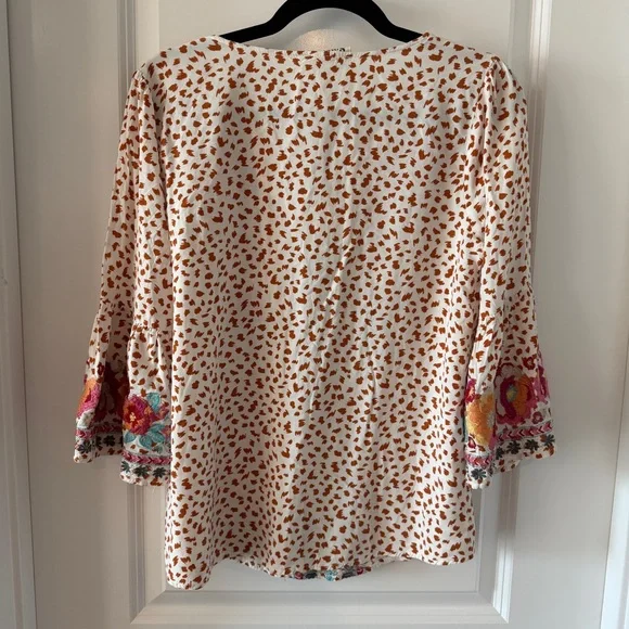 Savanna Jane Boho Multicolor Floral Embroidered Blouse Size Small Bell Sleeves - Picture 6 of 7